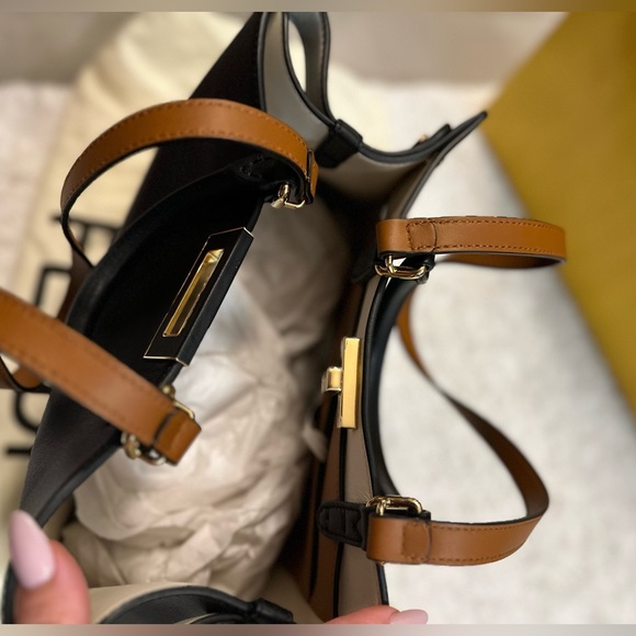 Peek A Boo shopper 
XLIte nwt - Picture 4 of 11